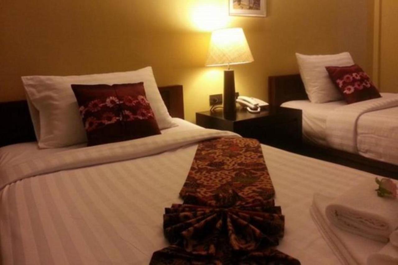 Baan Phuanda Phuket Otel Dış mekan fotoğraf