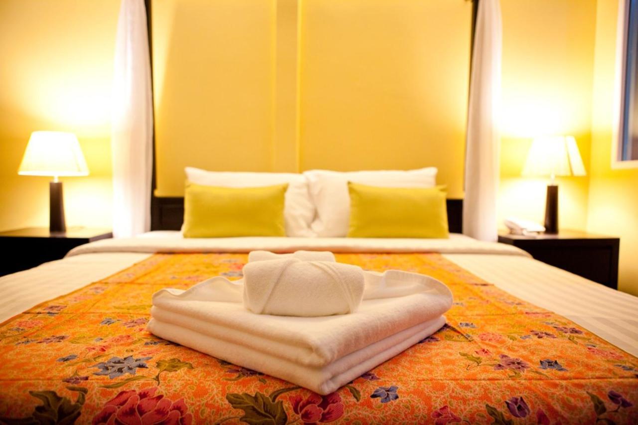 Baan Phuanda Phuket Otel Dış mekan fotoğraf