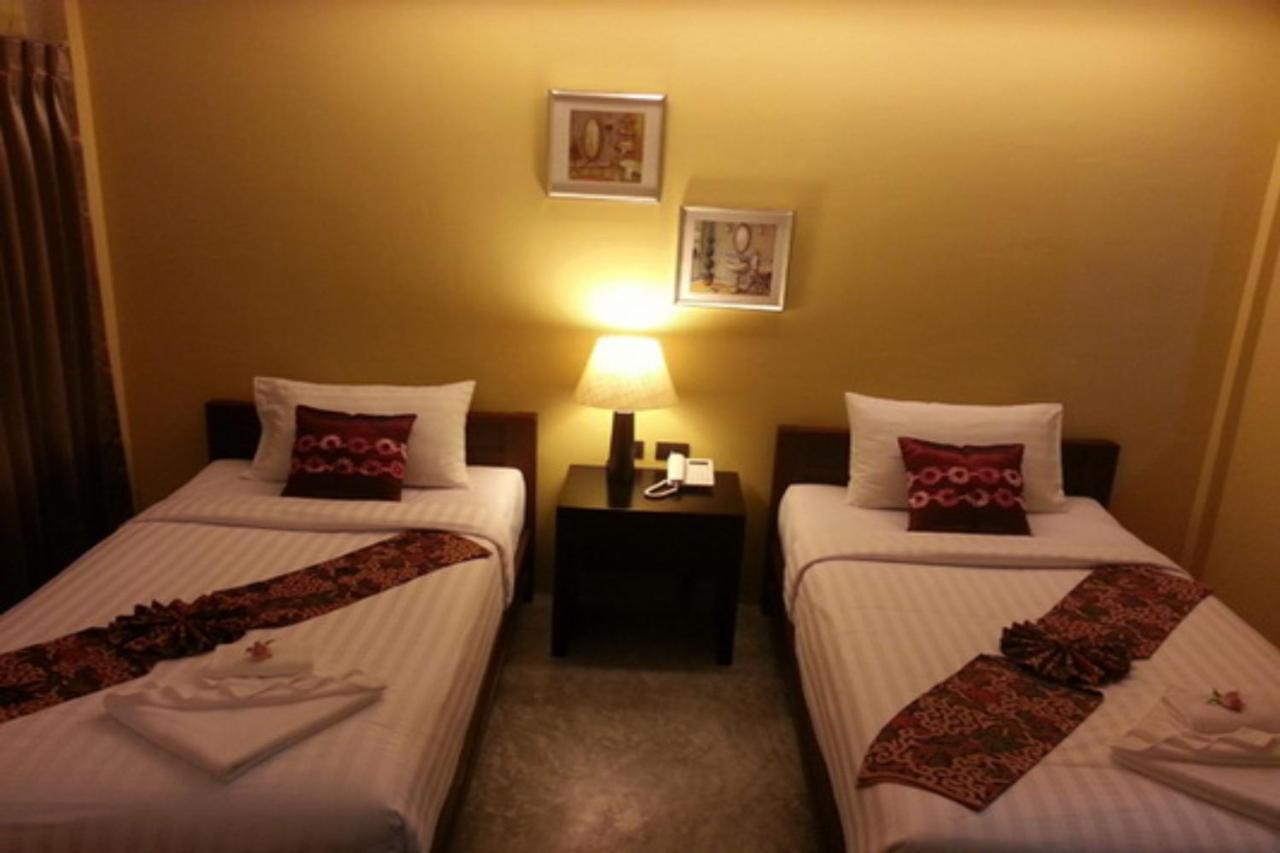 Baan Phuanda Phuket Otel Dış mekan fotoğraf