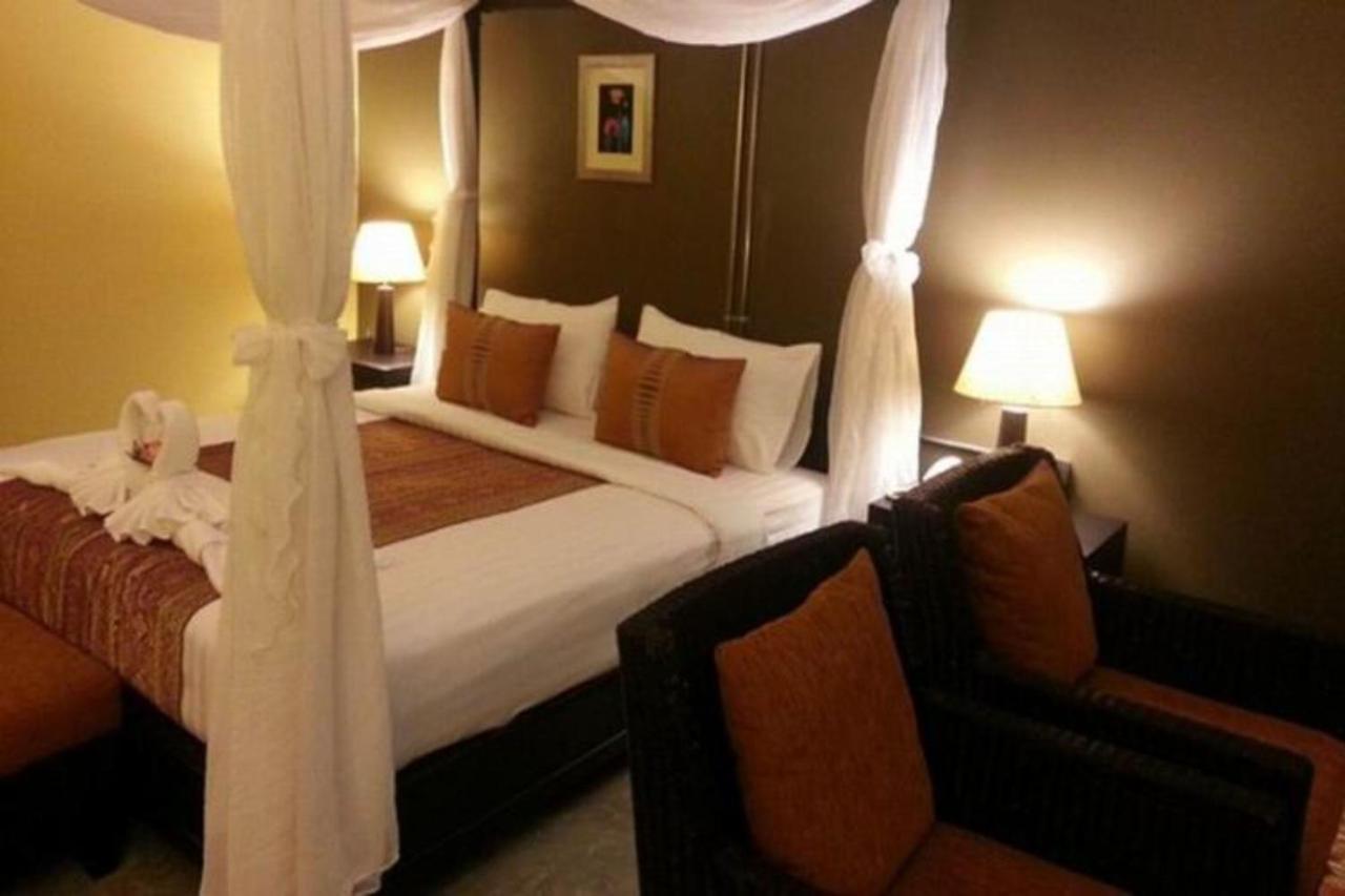Baan Phuanda Phuket Otel Dış mekan fotoğraf