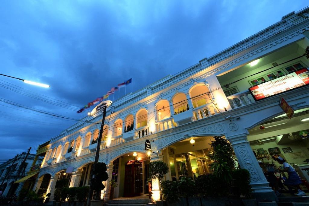 Baan Phuanda Phuket Otel Dış mekan fotoğraf